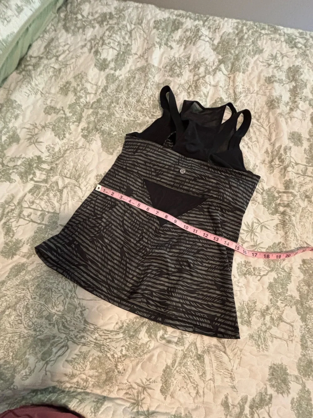 lululemon sz 8 Running In The City Tank Stripe Play Slate Black vtg 2015 mesh